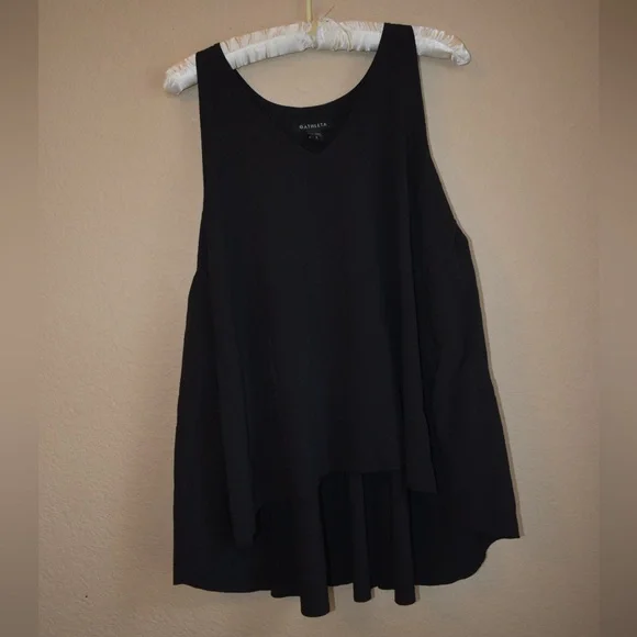 ATHLETA Swing Forward Pleated Tank, Black, L - Picture 6 of 12